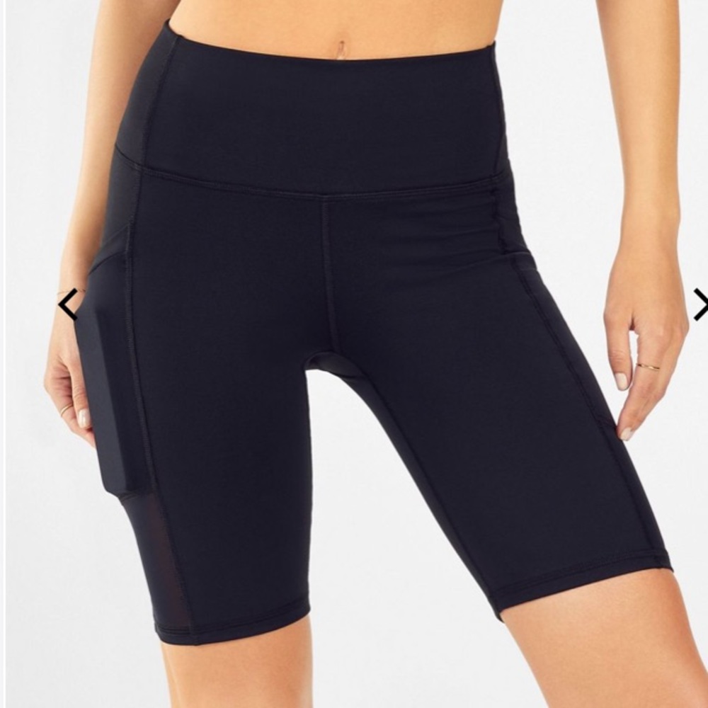 Mila High-Waisted Pocket Short 9